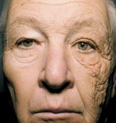 韓國(guó)大桶防曬霜推薦品牌(澳洲大桶防曬霜哪款好用)