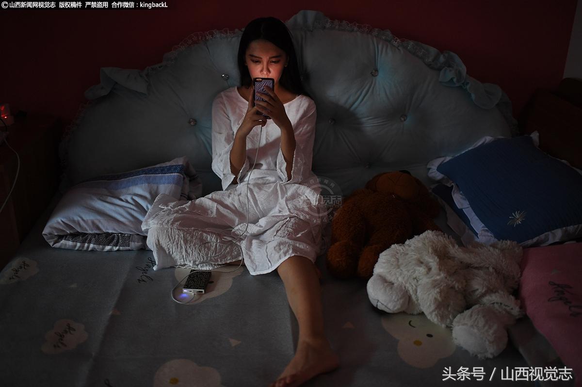 90后北漂網(wǎng)紅被指“鼻子丑”?直播籌錢“取肋骨”圓整形夢(mèng)