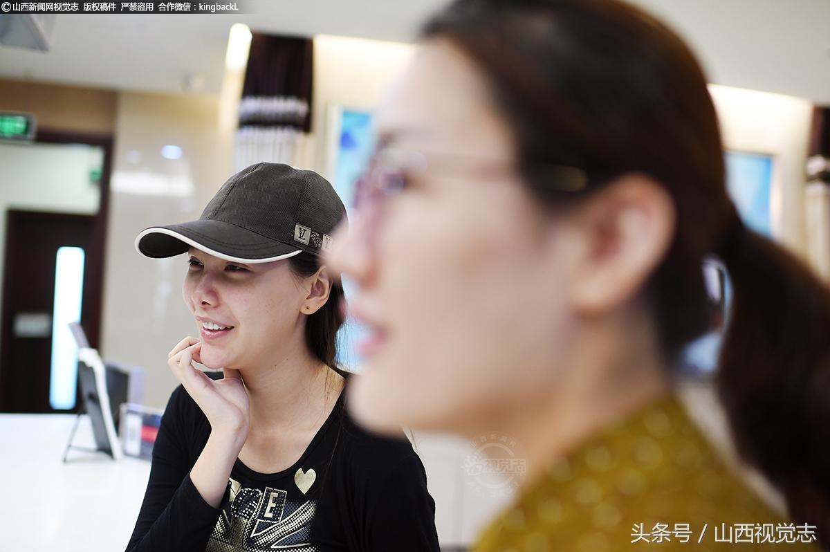 90后北漂網(wǎng)紅被指“鼻子丑”?直播籌錢“取肋骨”圓整形夢(mèng)