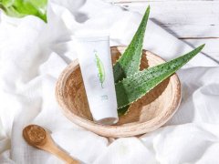 防曬霜可以選醫(yī)美品牌嗎(防曬霜可以選醫(yī)美品牌嗎)