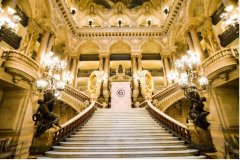 白敬亭代言過(guò)的防曬霜品牌(白敬亭代言的防曬噴霧)