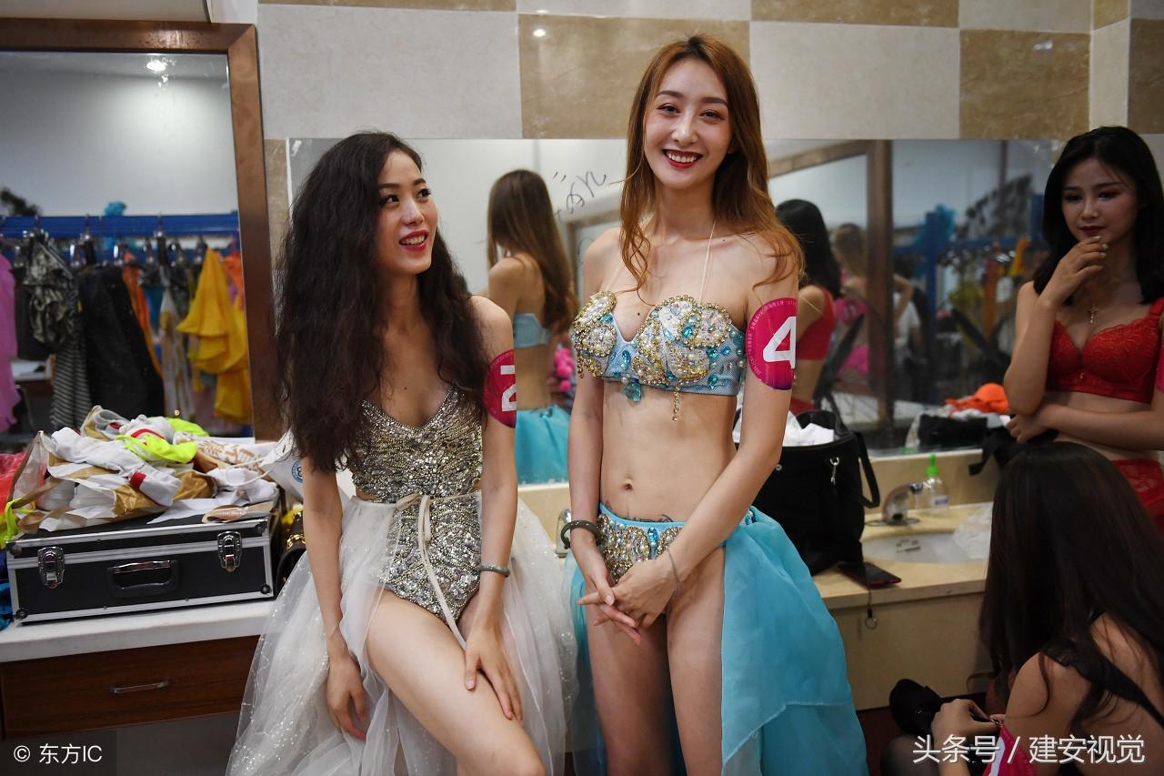 安徽合肥：模特閨蜜同時(shí)做隆胸手術(shù)，手術(shù)僅用了一個(gè)小時(shí)